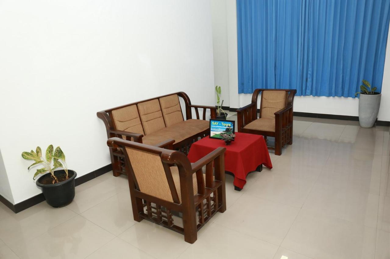Coconut Primitive Hotel Negombo Exterior foto