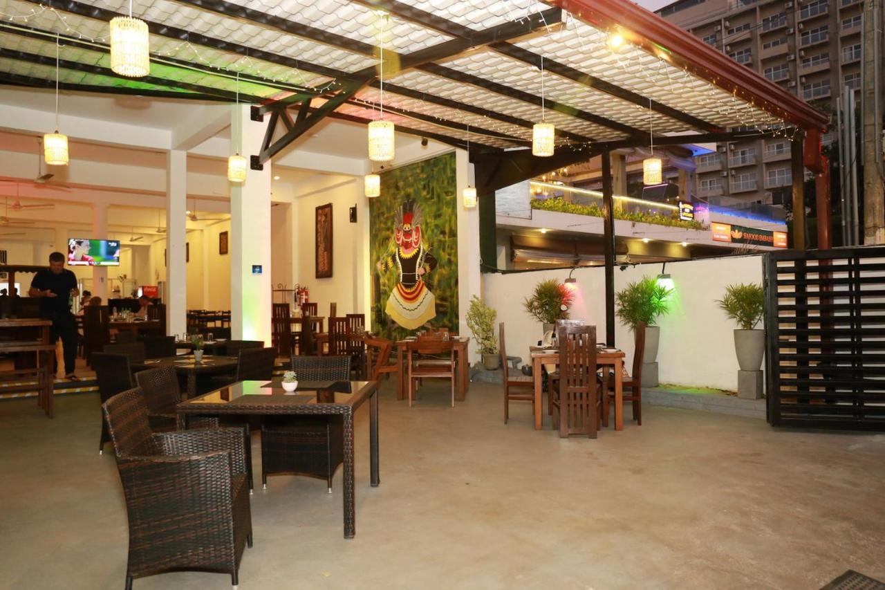 Coconut Primitive Hotel Negombo Exterior foto